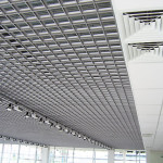 Потолок Грильято разнообразит интерьер помещения